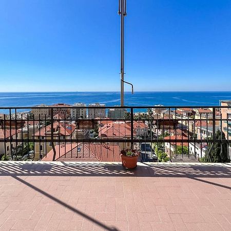 Grande Appartamento Vista Mare ヴァラッツェ エクステリア 写真