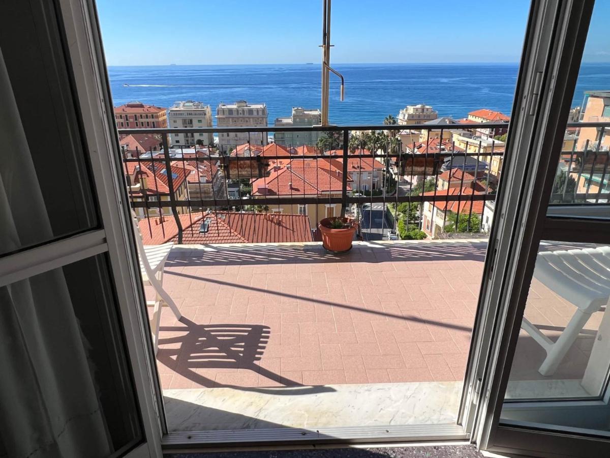 Grande Appartamento Vista Mare ヴァラッツェ エクステリア 写真