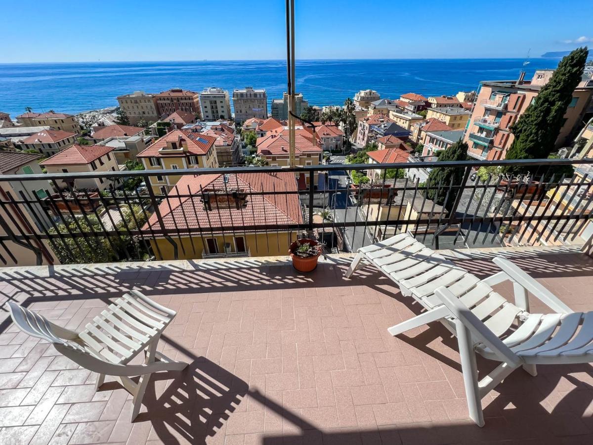 Grande Appartamento Vista Mare ヴァラッツェ エクステリア 写真